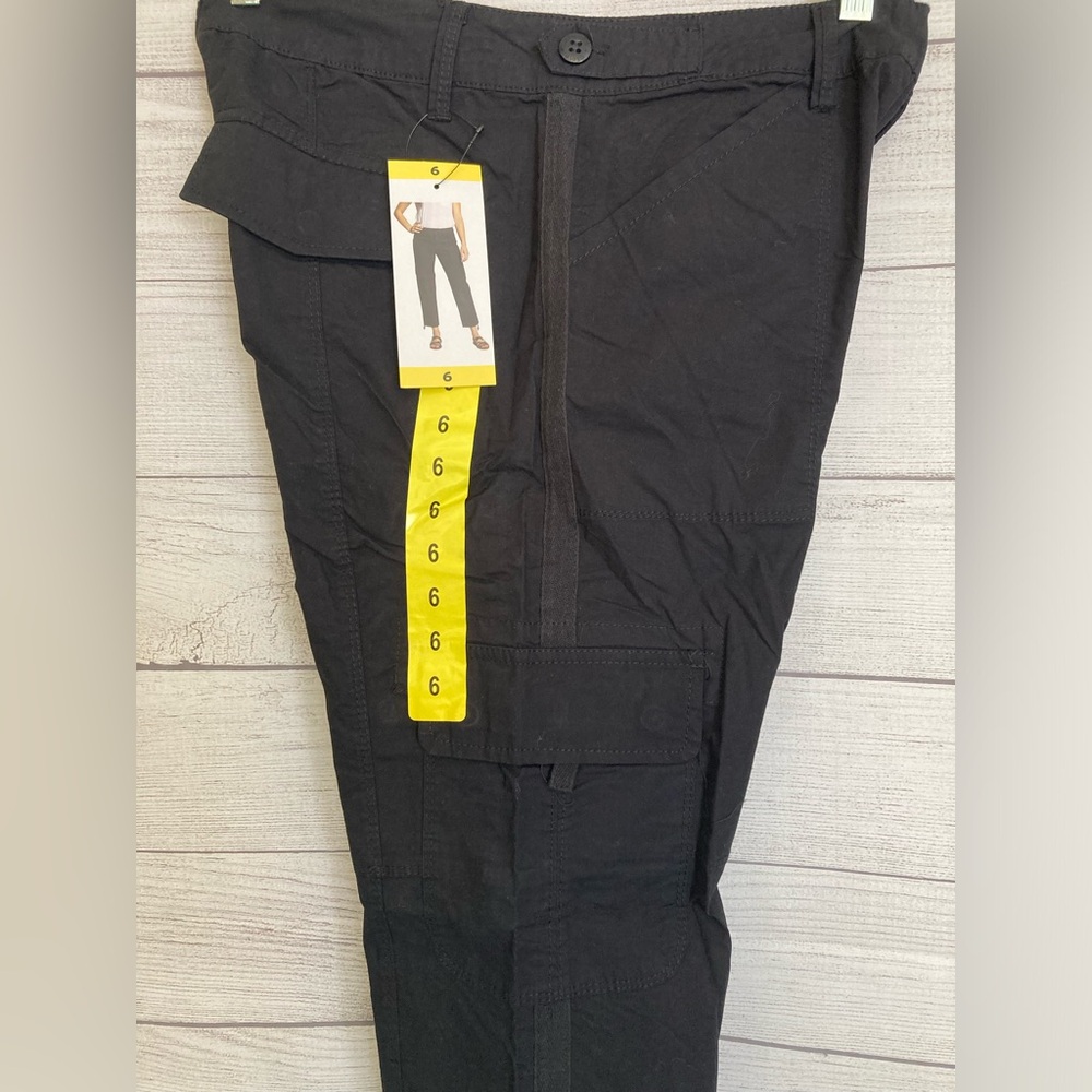 Blossom & Clover | NWT Ladies Cargo Ankle Pants - Picture 5 of 9